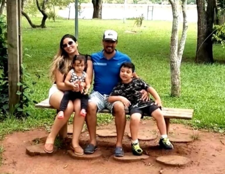 Longe por 11 meses, filhos de patriota o visitam no Papuda