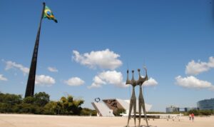 8/01: SOLTURA DE PRESOS DOENTES ABRE PRECEDENTE PARA OS DEMAIS