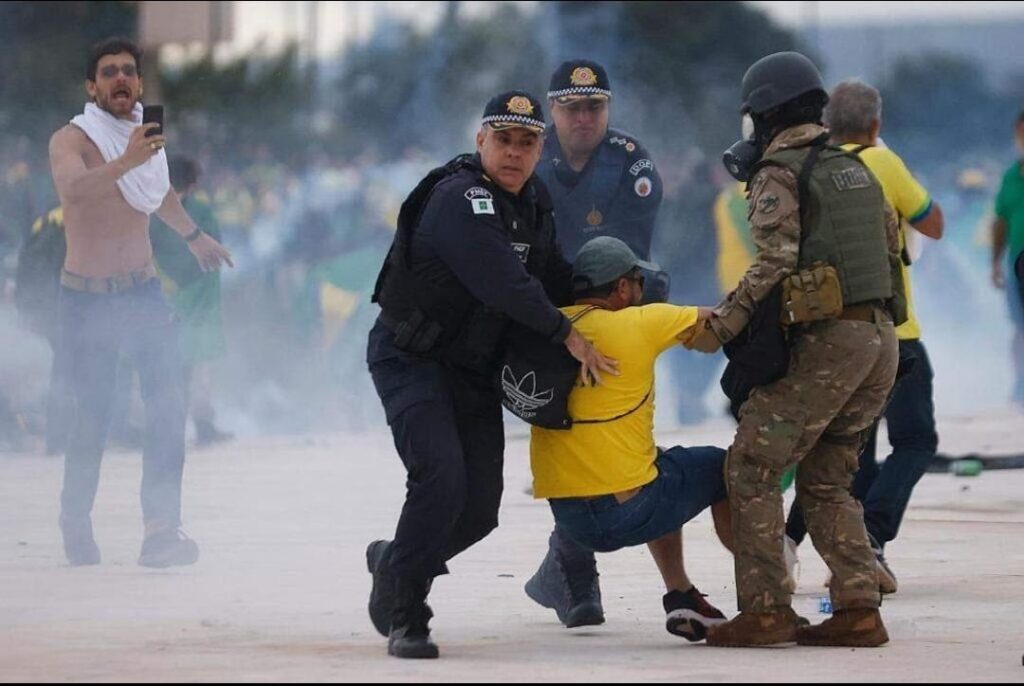 Coronel Naime teve a vida complicada após atender o pedido de sair das férias para ajudar na evacuação da Praça dos Três Poderes em 08.01.2023